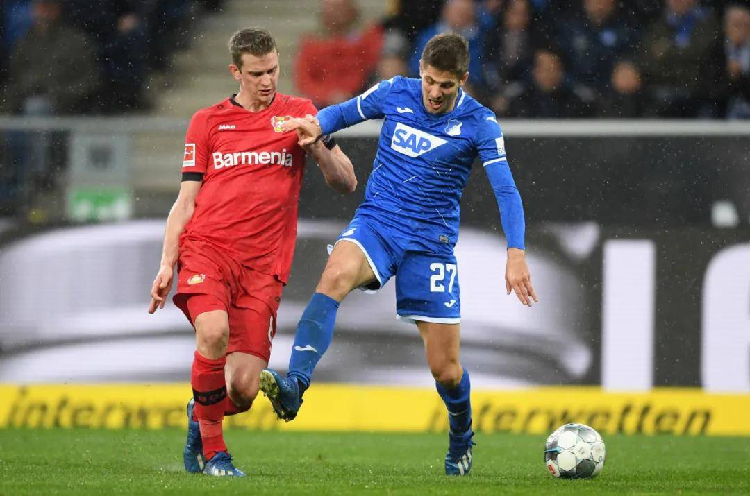 利物浦主场战胜阿森纳，实现逆转