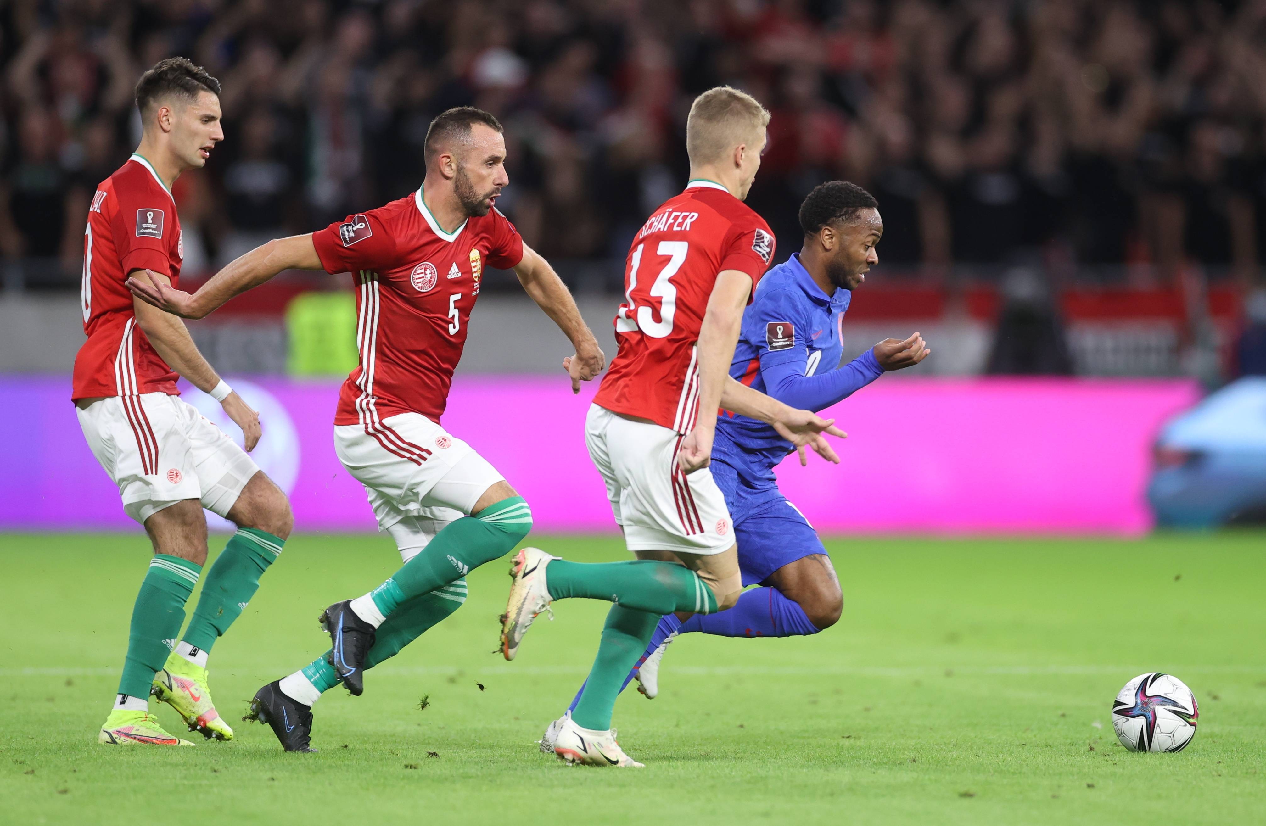 开云体育网页版-德国队在与罗马尼亚队的比赛中获得胜利晋级