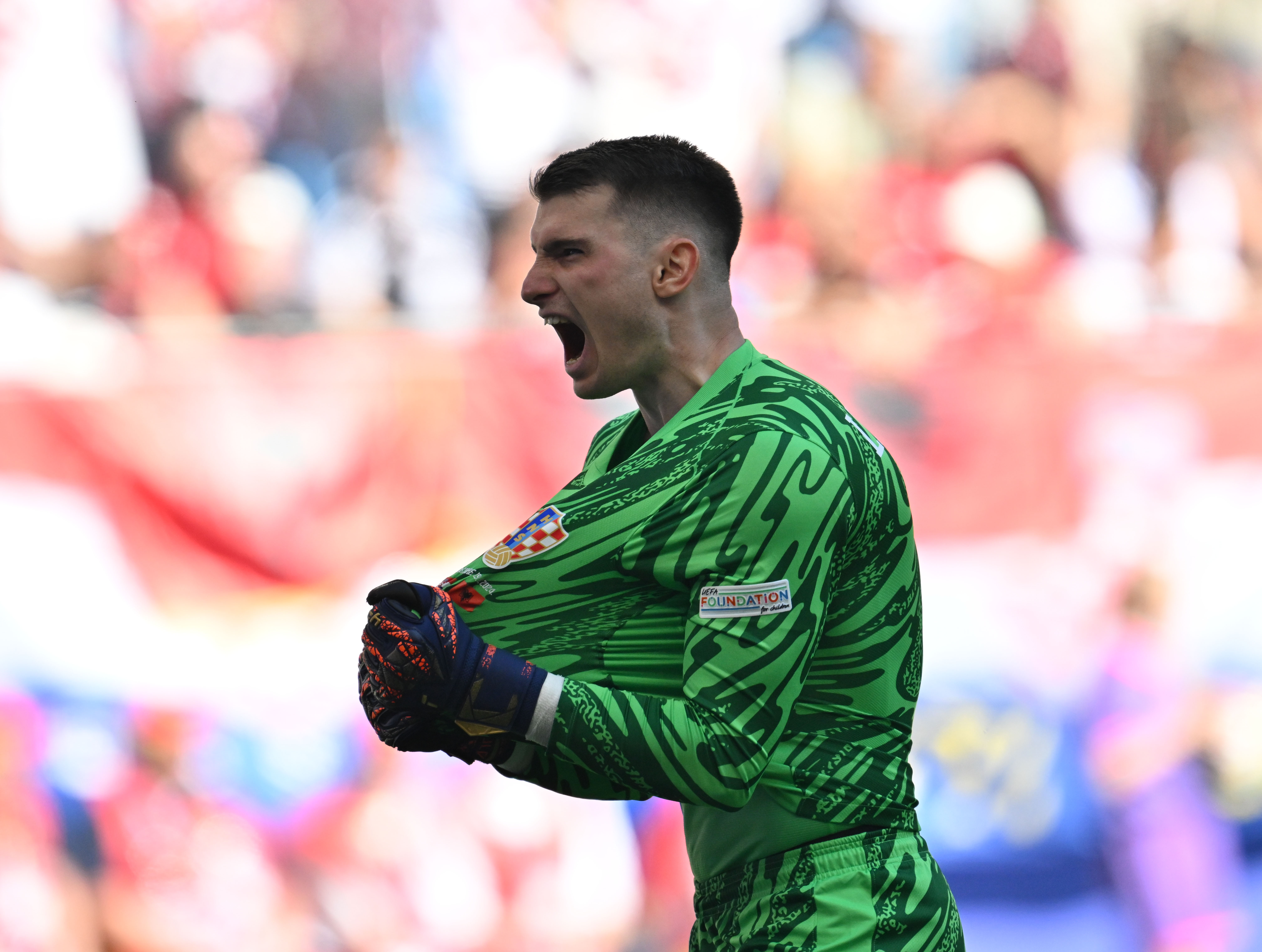 克罗地亚队在欧预赛中保持不败! 克罗地亚队在欧预赛中保持不败!