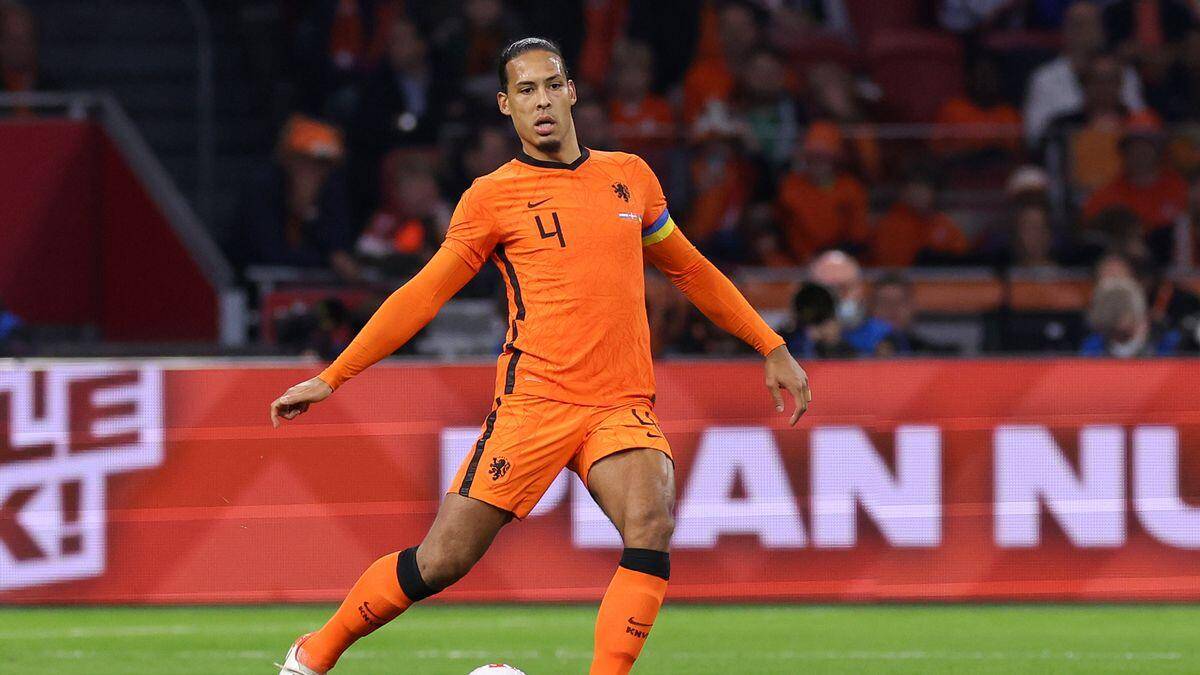 荷兰队意外出局,教练组受到质疑 荷兰队意外出局,教练组受到质疑