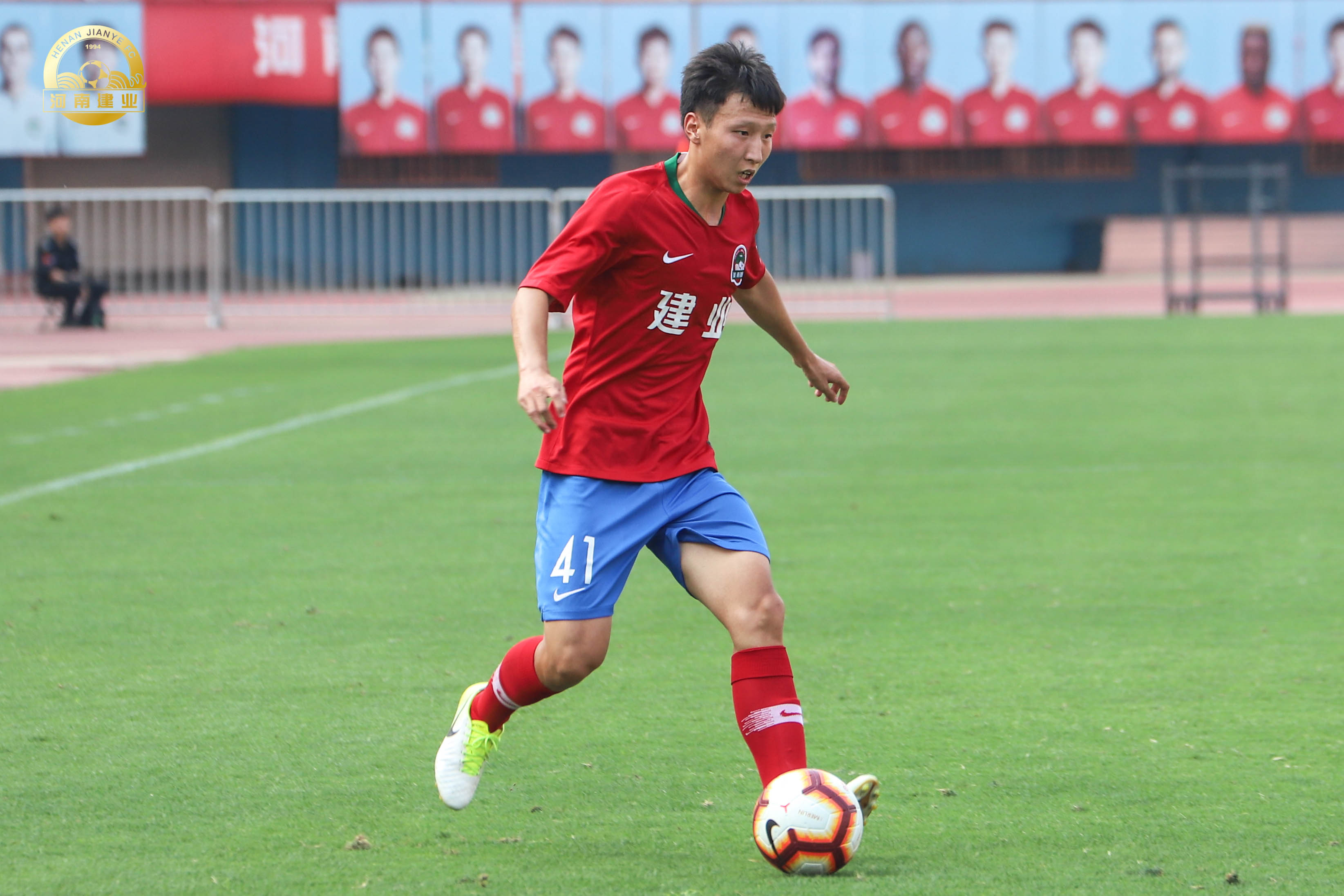 包含建业队年轻球员表现抢眼,成为球队未来希望的词条 包含建业队年轻球员表现抢眼,成为球队未来希望的词条