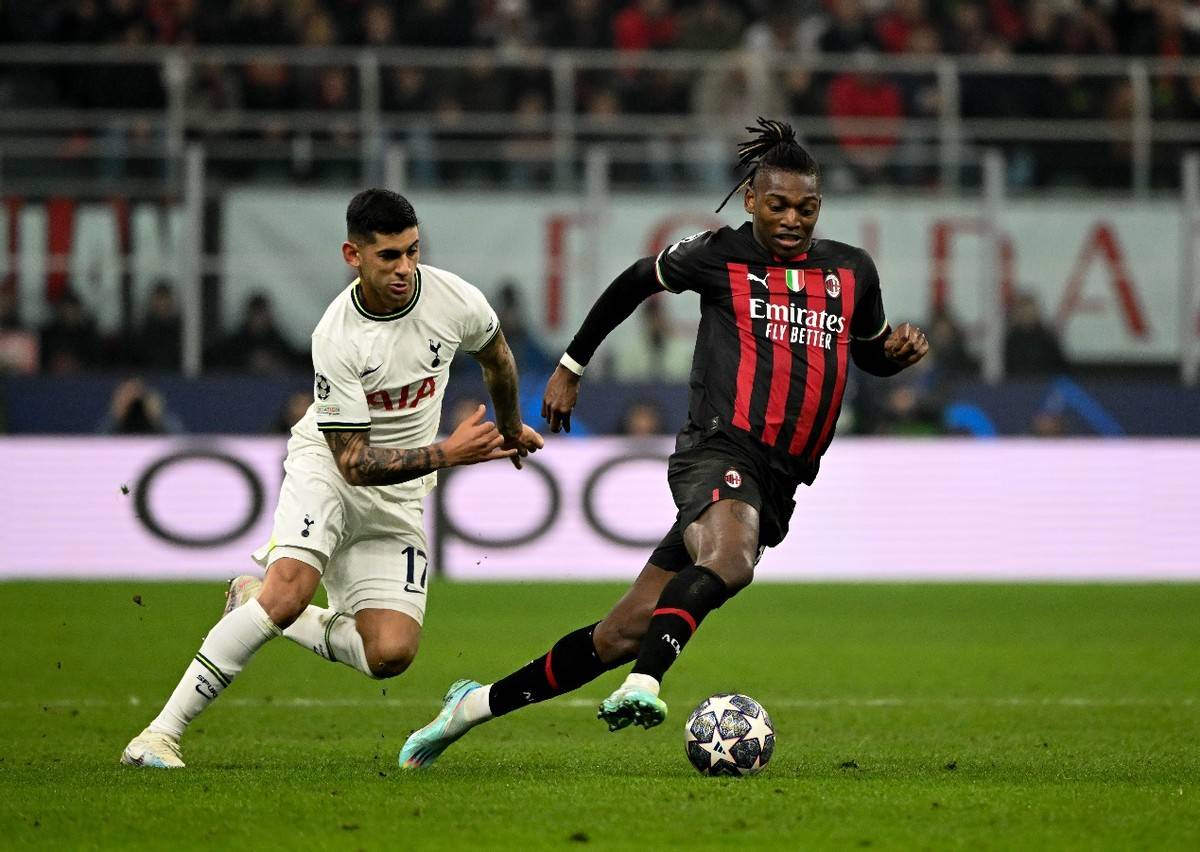 开云体育登录-包含AC米兰：意甲新秀主场大胜热那亚，取得胜利的词条