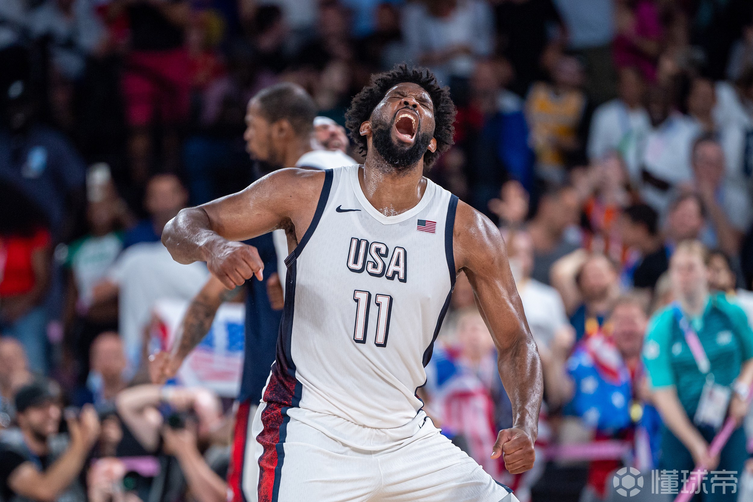 开云体育在线-恩比德强势篮板，率人队取得胜利