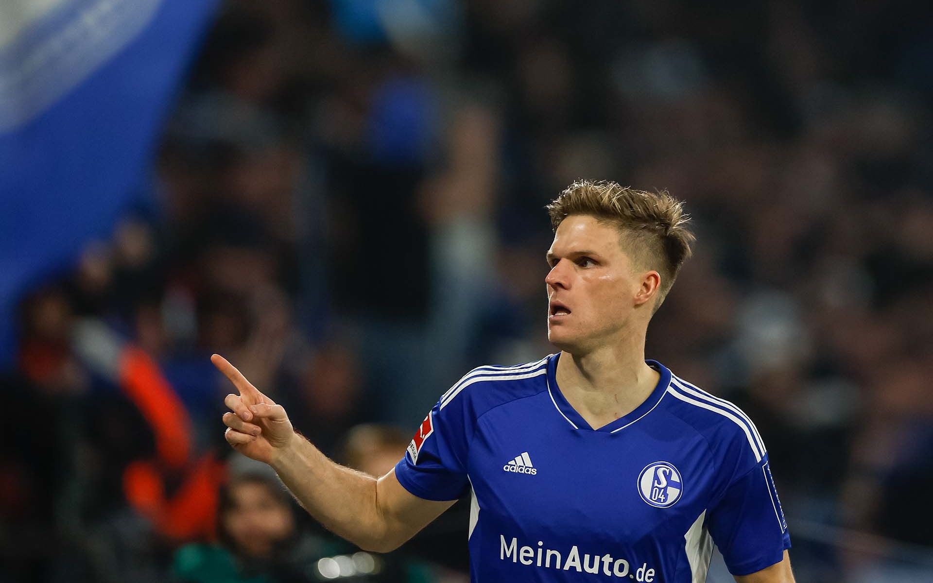 沙尔克将在客场挑战多特蒙德,全力以赴 沙尔克将在客场挑战多特蒙德,全力以赴