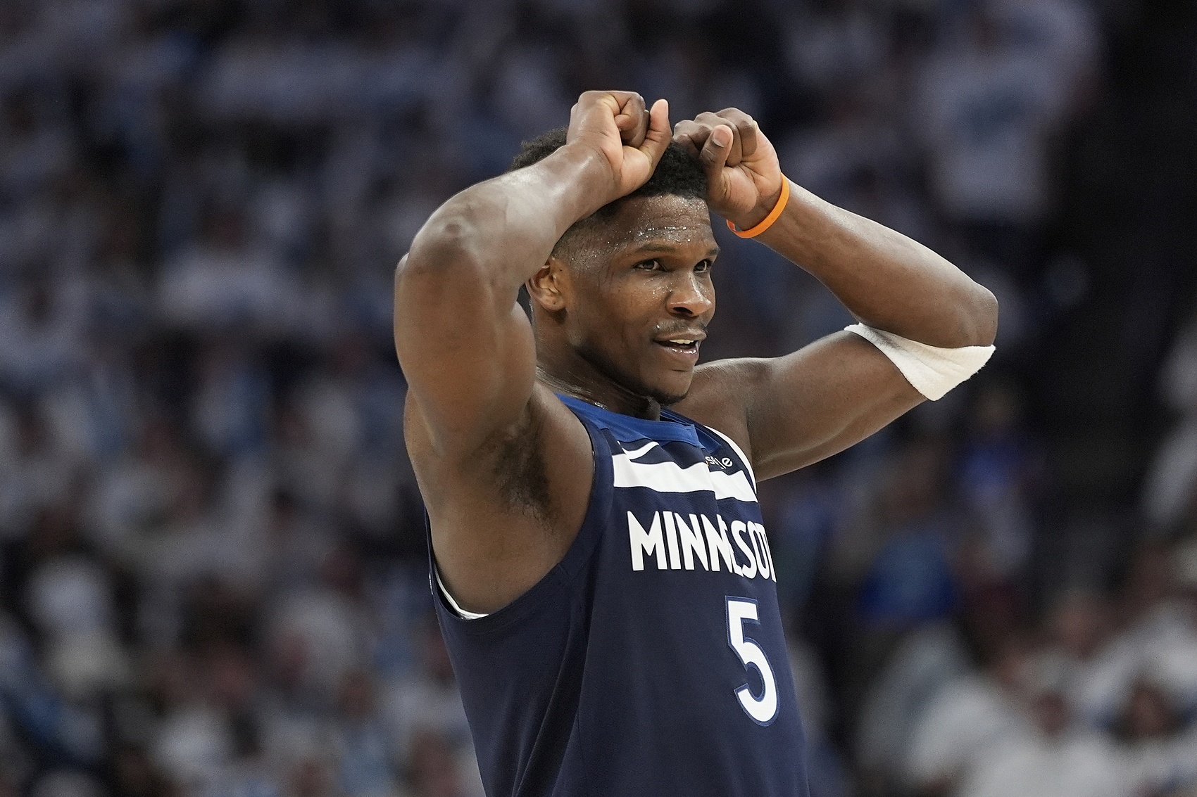 开云体育官方入口-森林狼取得连胜，安东尼头痛未解决的简单介绍