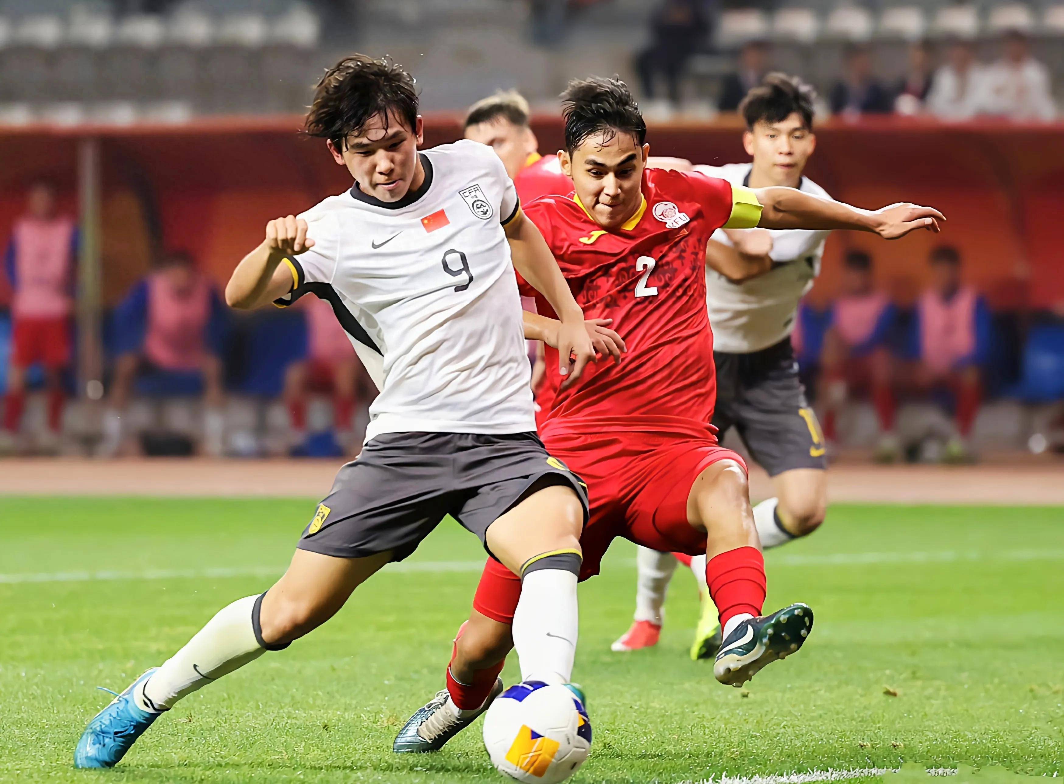 开云体育官网入口-亚洲足球锦标赛中球队排名激烈竞争