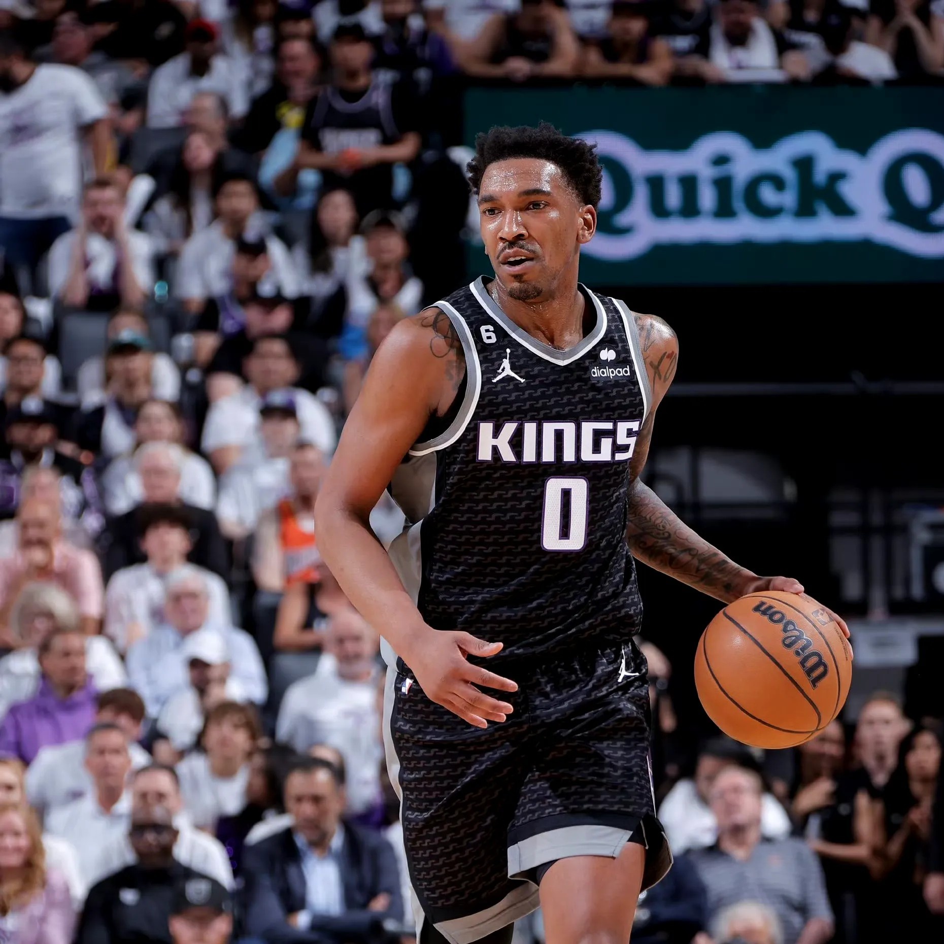 快船队核心球员缺席比赛,球队备战须谨慎 快船队核心球员缺席比赛,球队备战须谨慎